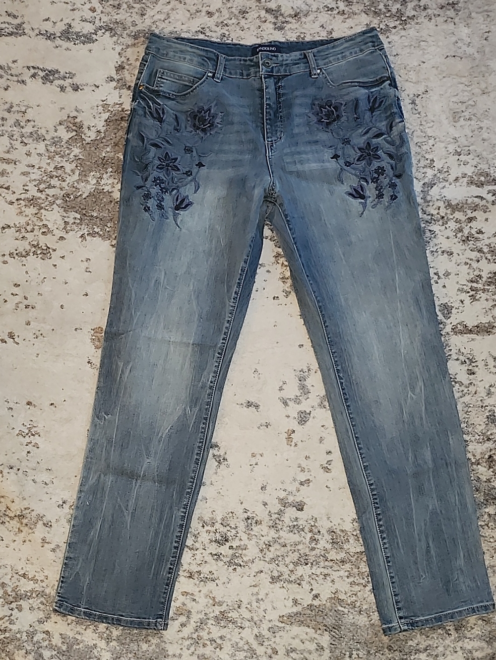 Bandolino Blue Straight-Leg Jeans with Floral Embroidery
